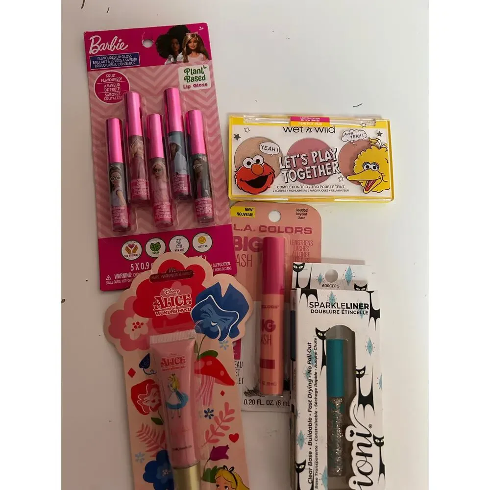 Girls Random Makeup